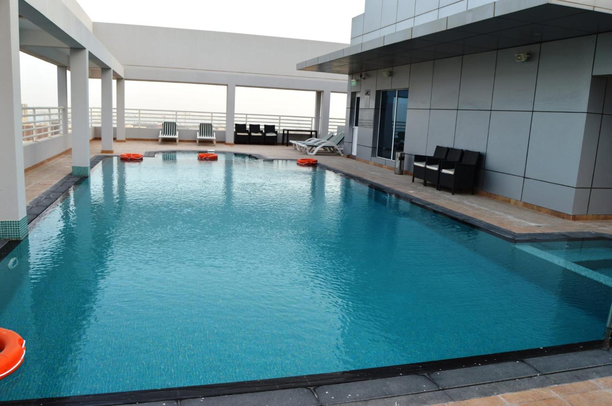 Ginger Luxury House Aparthotel Manama Exteriör bild