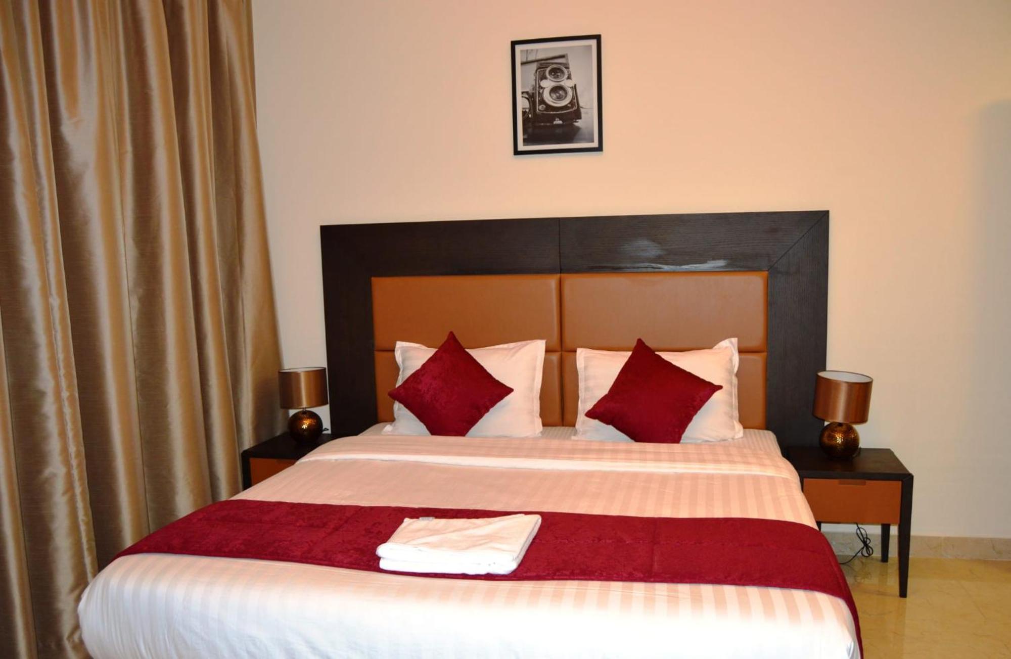 Ginger Luxury House Aparthotel Manama Exteriör bild